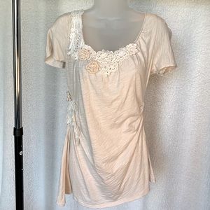 EUC Anthropologie Deletta off-white ruched tunic.